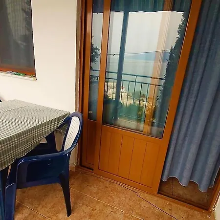 Ramo's Cozy Beachside Haven With Panoramic Views - 3rd Semesterbostad