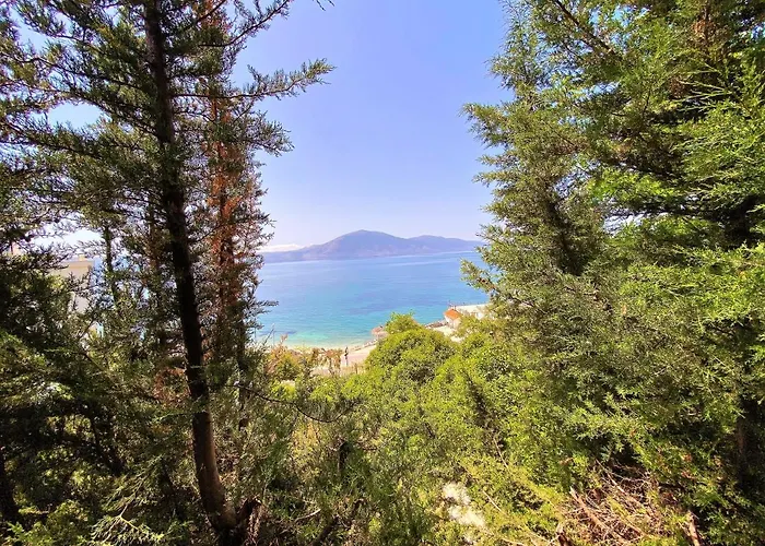 Ramo's Cozy Beachside Haven With Panoramic Views - 3rd * Vlorë